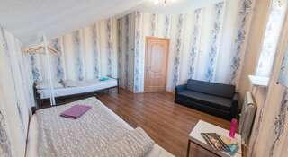 Гостиница Family Hostel Краснодар Односпальная кровать в общем номере с 2 кроватями-4
